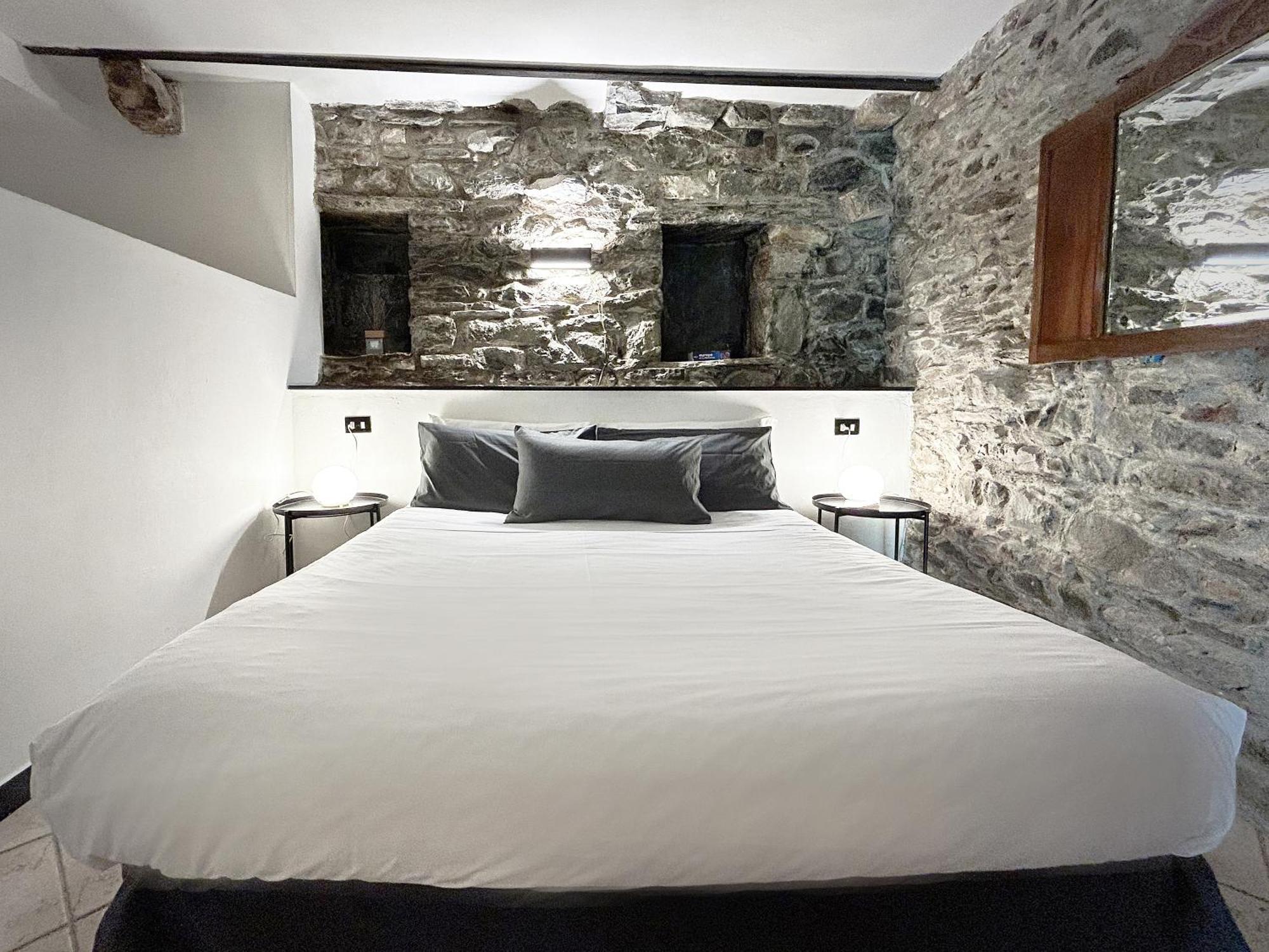 Pietra Azzurra, Newly Renovated Apartment Корниглия Екстериор снимка